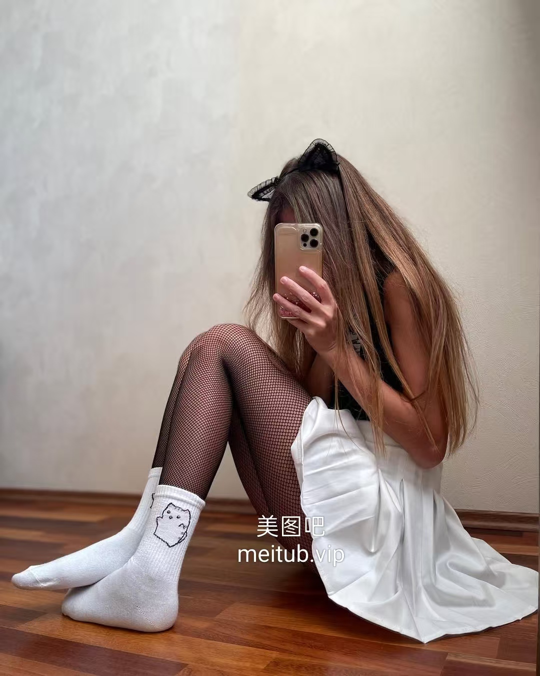 jk+黑丝网袜真的很性感