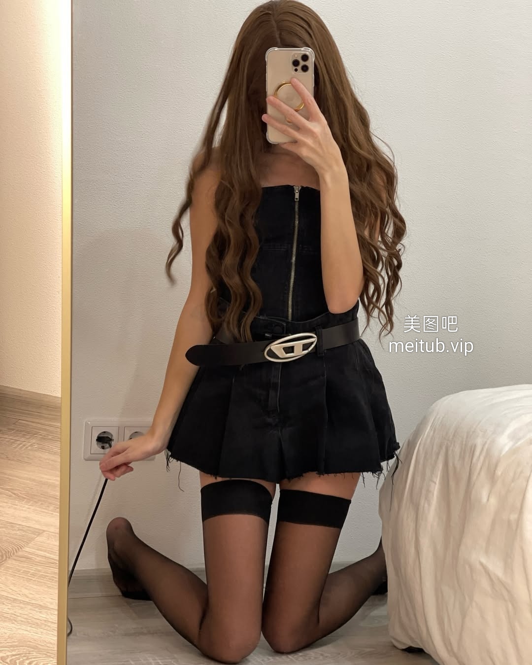 性感高筒黑丝jk性感美女