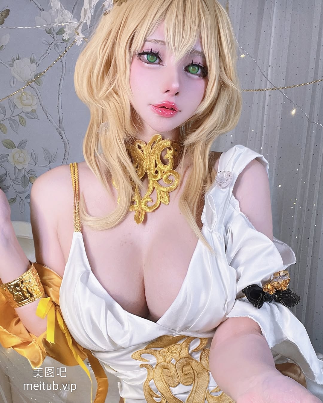 绿眼cosplay性感美女